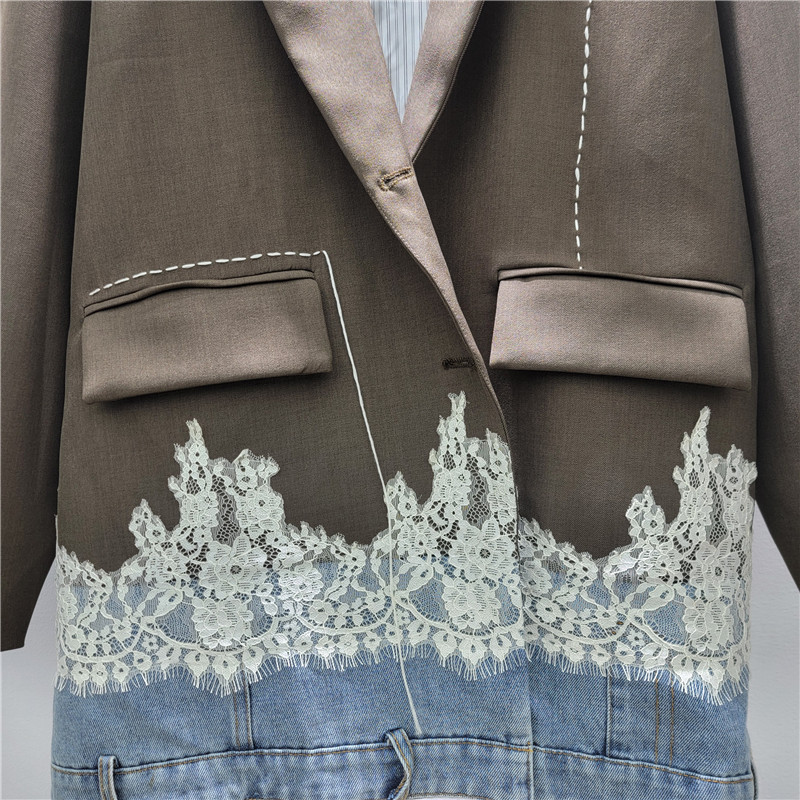 Saco Blazer con Retazos de Mezclilla y Encaje de Mezcla de Algodón y Poliéster con Manga Larga