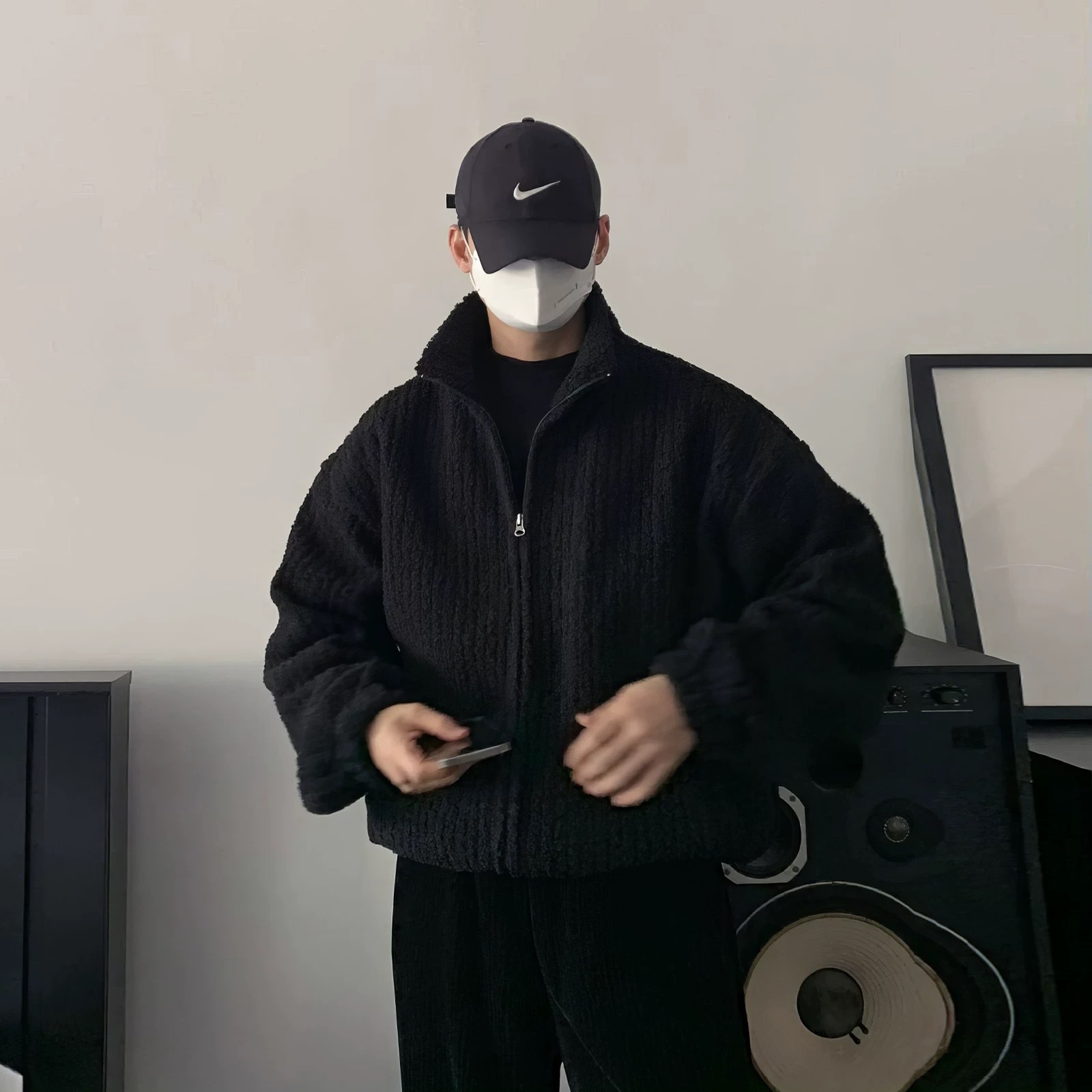 검은색