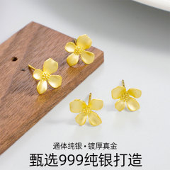 s999 スターリングシルバーゴールデンフラワーイヤリング女性のニッチデザインハイエンドフラワーイヤリング厚いリアルゴールド電気メッキスターリングシルバー