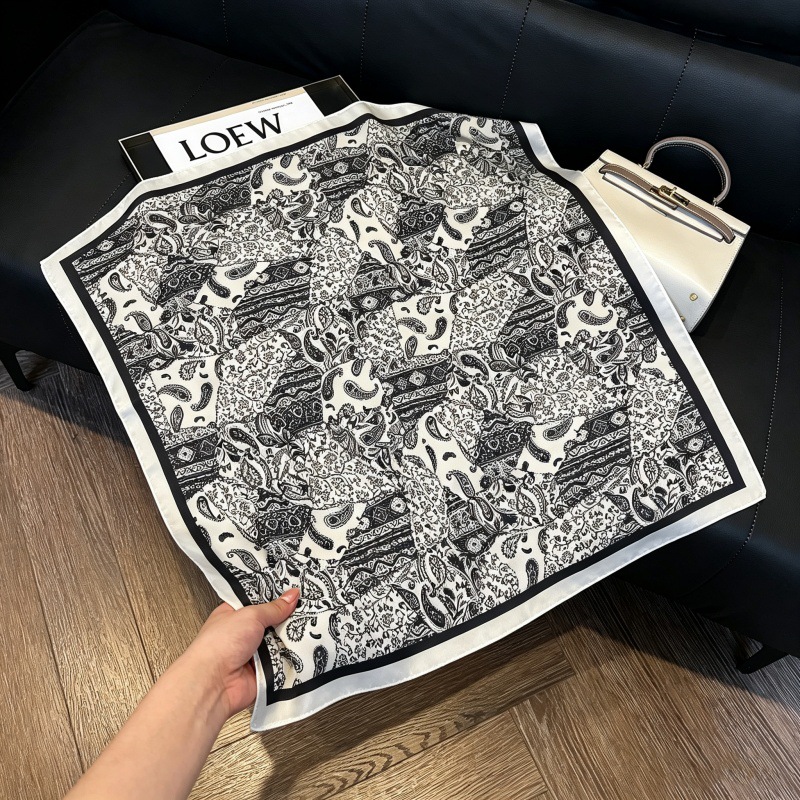 Colección 70*70 nuevo estilo bufanda de seda azul sensación de alta calidad imitación bufanda cuadrada de seda moda todo-fósforo bolsa atada bufanda de pelo