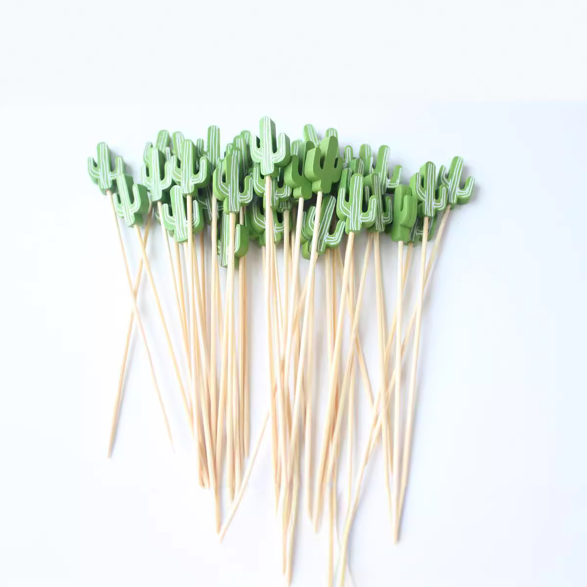 Fábrica al por mayor solo 100 unids/pack tres tenedor Tenedor de fruta de cactus lindo hamburguesa tenedor fruta enchufe del hogar palo de fruta