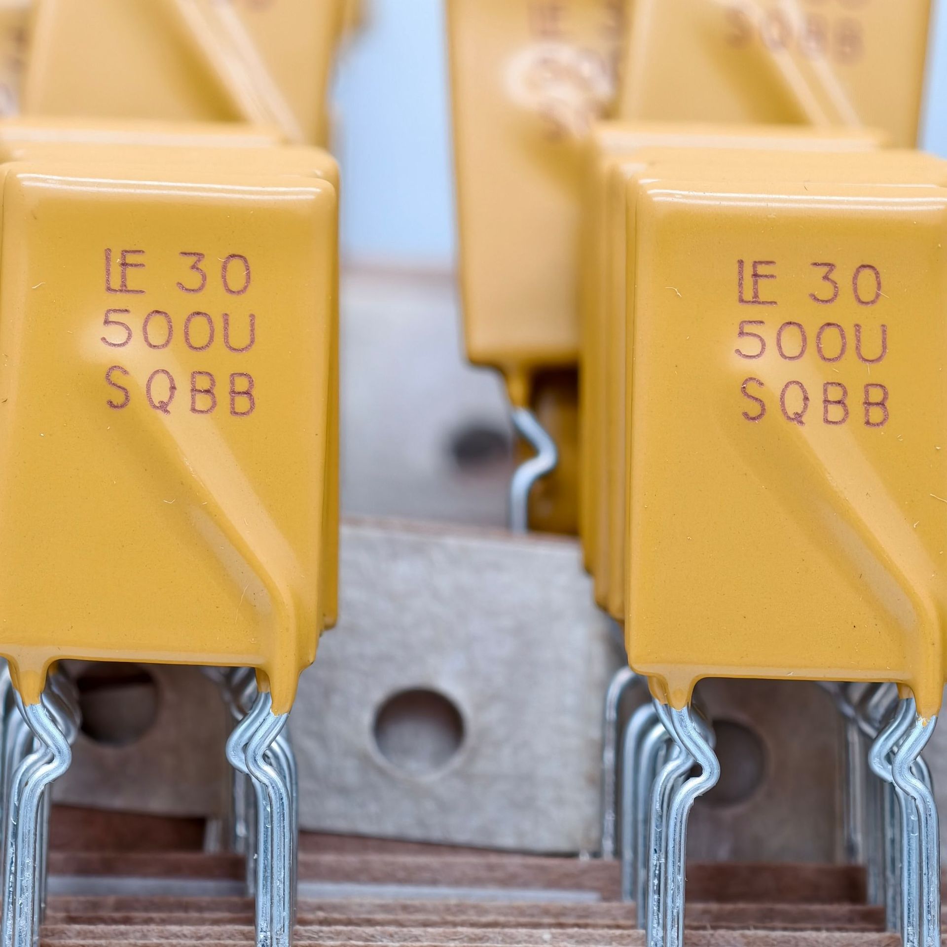 30R500UMR 美国力特自恢复直插保险丝 5.0A 30V 现货