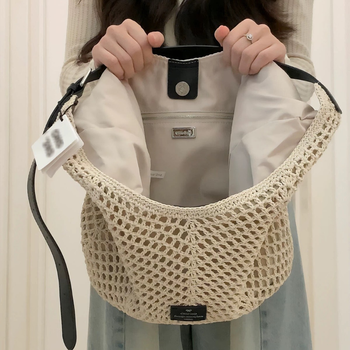 Women's Woven Bag 2025 New Summer Handbag Shoulder Bag Beach Crossbody Straw Tote Bag For Commuting