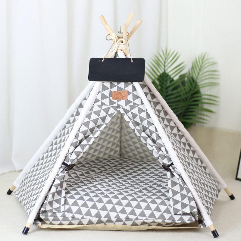 회색 삼각형 패턴