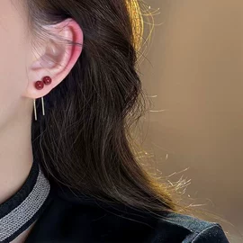 耳环;耳钉;项链