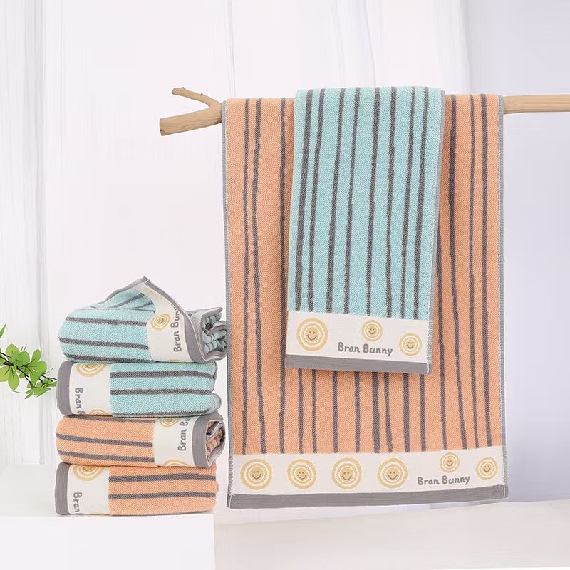 Pure Cotton Simple Men's and Women's Household Face Wash and Bath Soft Absorbent Thickened Towel Smiley Face Towel Factory Direct Delivery