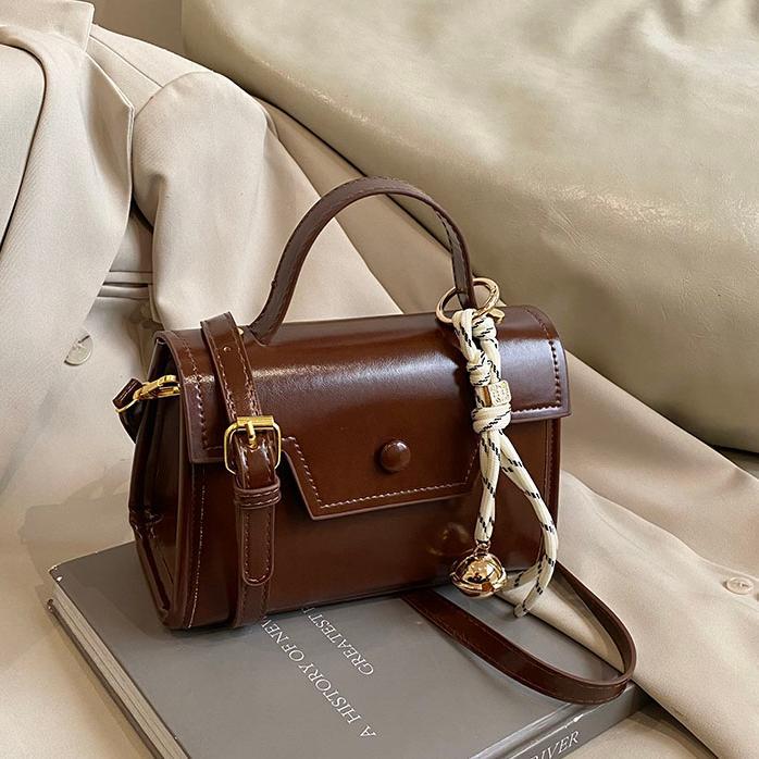 Simple retro bolso de mano para mujeres 2025 nuevo estilo de moda ocio bolso de hombro de tendencia explosiva nicho mochila