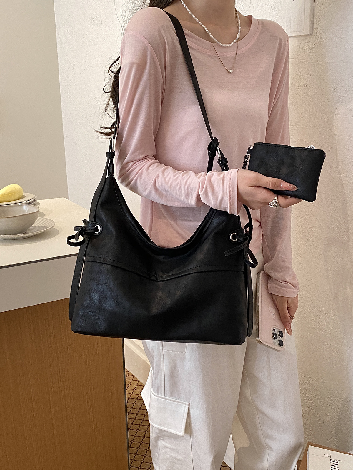 Bolso de gran capacidad para mujeres 2026 ventas calientes nuevo estilo simple bolso de hombro para estudiantes universitarios de alto nivel bolso especial