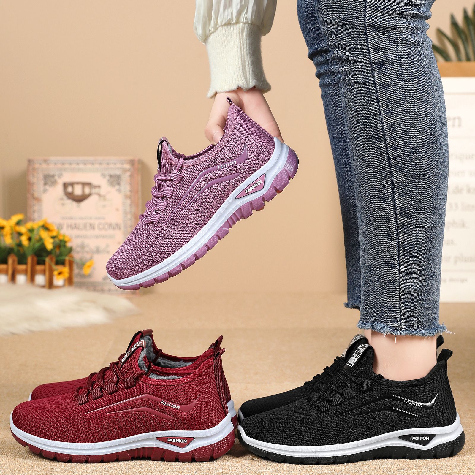 Zapatos de algodón de invierno para mujeres más veludo y grueso zapatos de caminar nuevos zapatos de mujer poco profundos al aire libre botas de nieve de algodón caliente