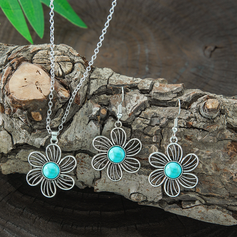 Cross-border Amazon popular estilo étnico pendientes europeos y americanos turquesa retro estilo nacional pendientes collar traje joyería