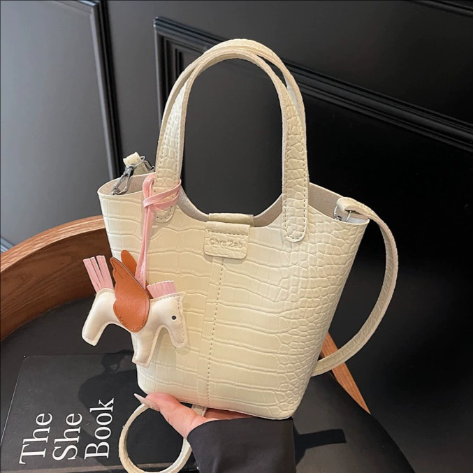 (Cross-border trading), fashionable handheld shoulder bag, universal capacious one-shoulder bag, crocodile print