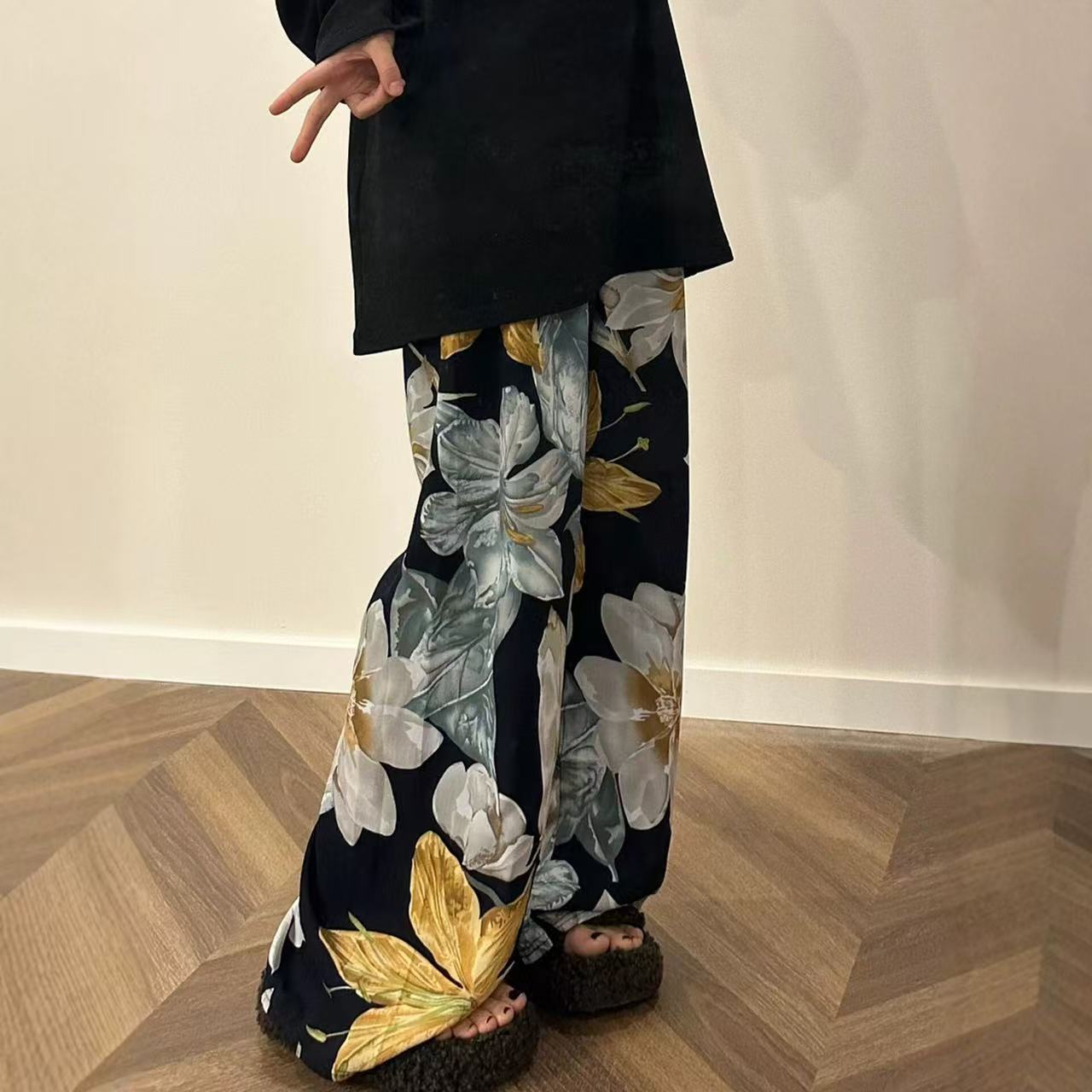 Nuevos pantalones de seda casuales estampados para mujer, pantalones de pierna recta delgados perezosos de verano, pantalones de pierna ancha delgados, pantalones para caminar delgados