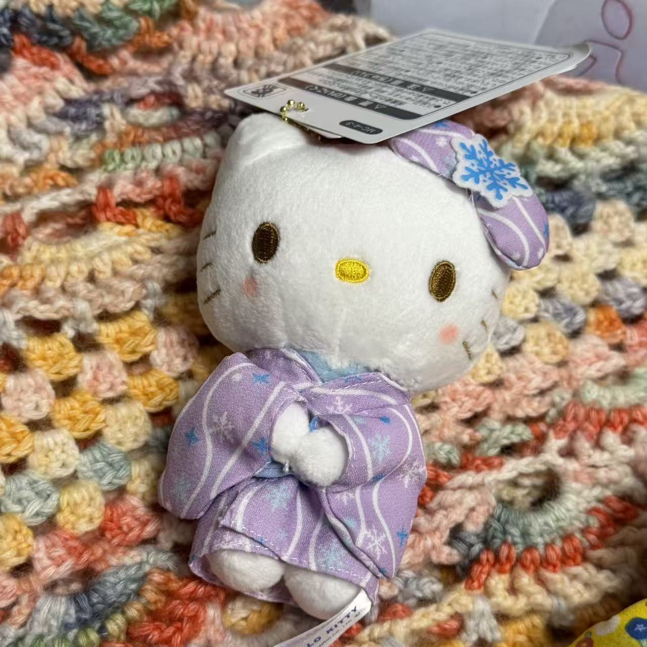 黒麦わら帽子キティ帽子ベビーペンダントラブバックル人形人形かわいいヘップバーンスタイルペンダントキーホルダー