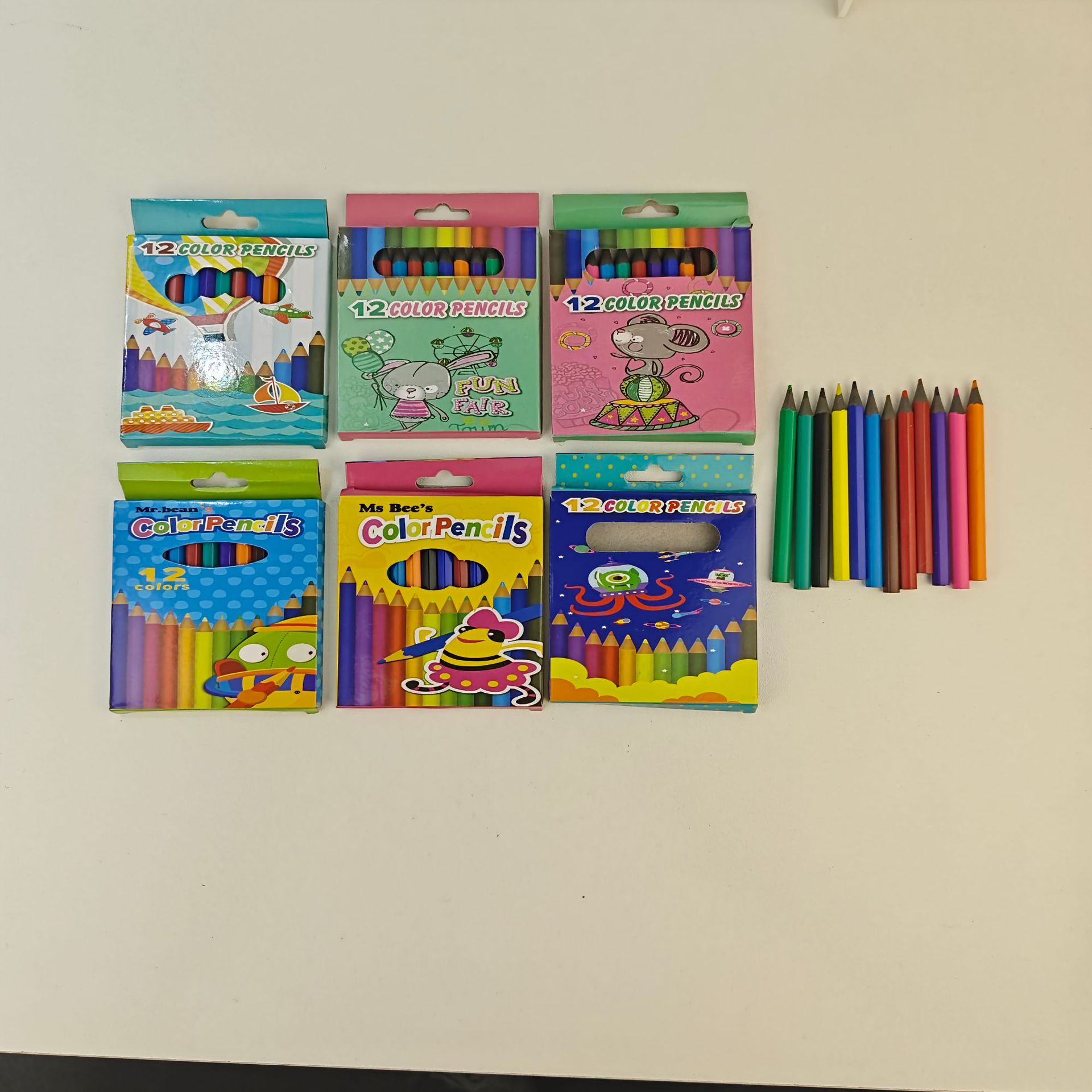 Juego de lápices de colores 12 colores 6 colores niños estudiantes pintura color plomo al por mayor caja de dibujos animados graffiti lápiz