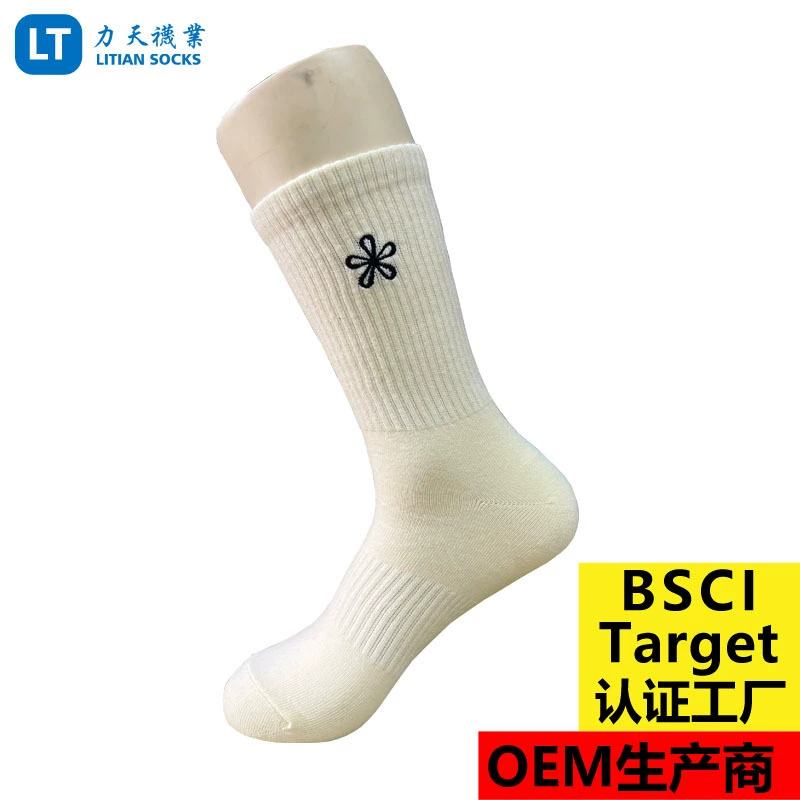 Европейские и американские модные носки Носки с вышивкой Женские носки Футбольные носки в европейском и американском стиле Спортивные носки для мужчин