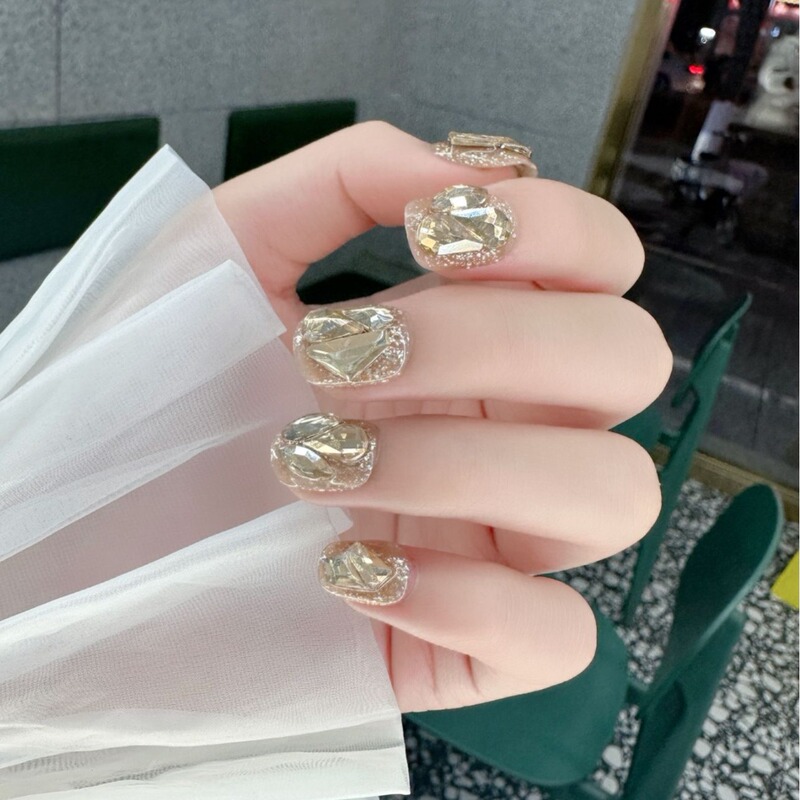 Wearable Nails with Champagne Rhinestones, Detachable Nail Pieces, Finished Nail Art Wholesale, Pure Handmade New Nail Designs Wearable Nails with Champagne Rhinestones, Detachable Nail Pieces, Finished Nail Art Wholesale, Pure Handmade New Nail Designs