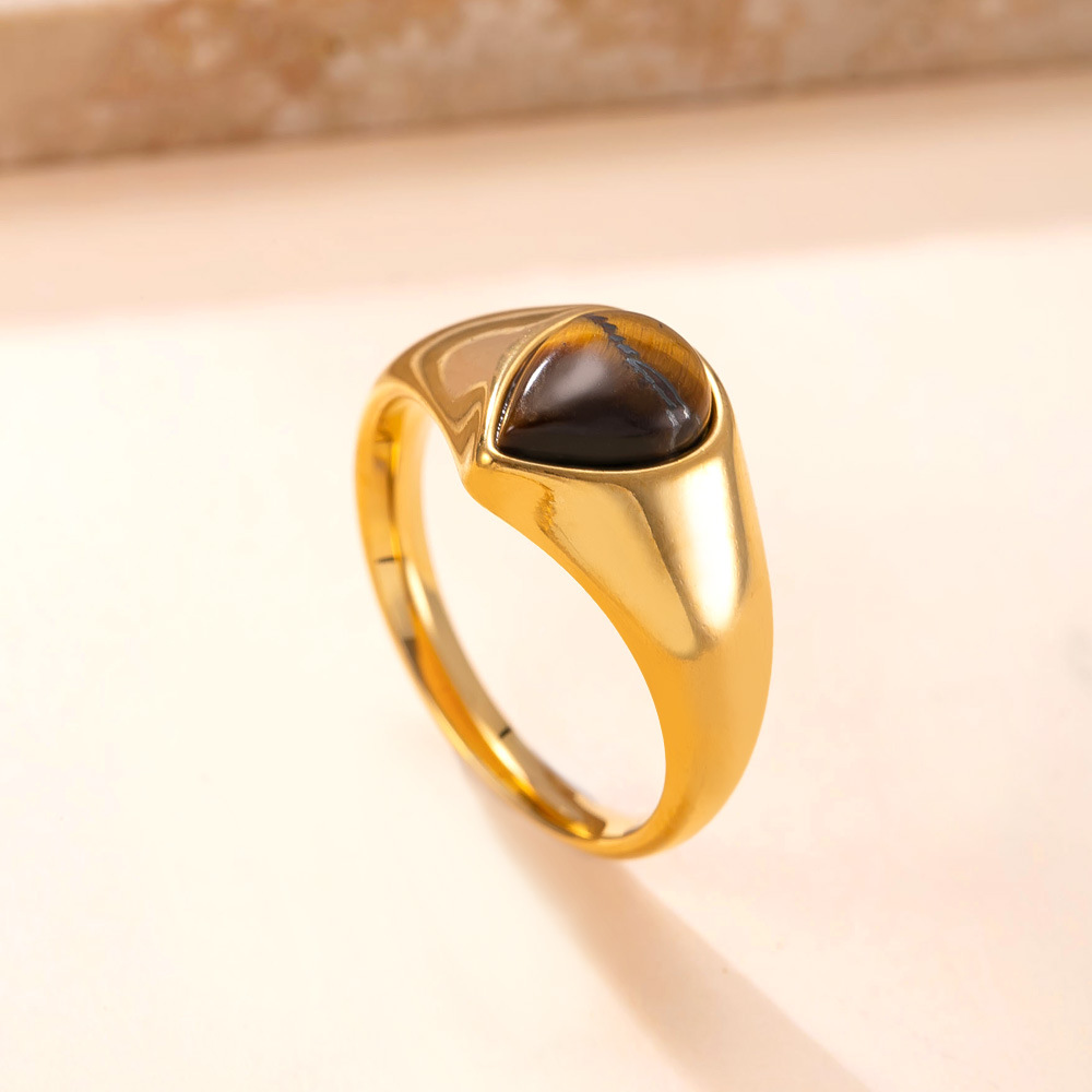 Anillo de acero de titanio de moda europea y americana mujer no se desvanece fundición de gota de agua anillo de piedra natural joyas de lujo al por mayor