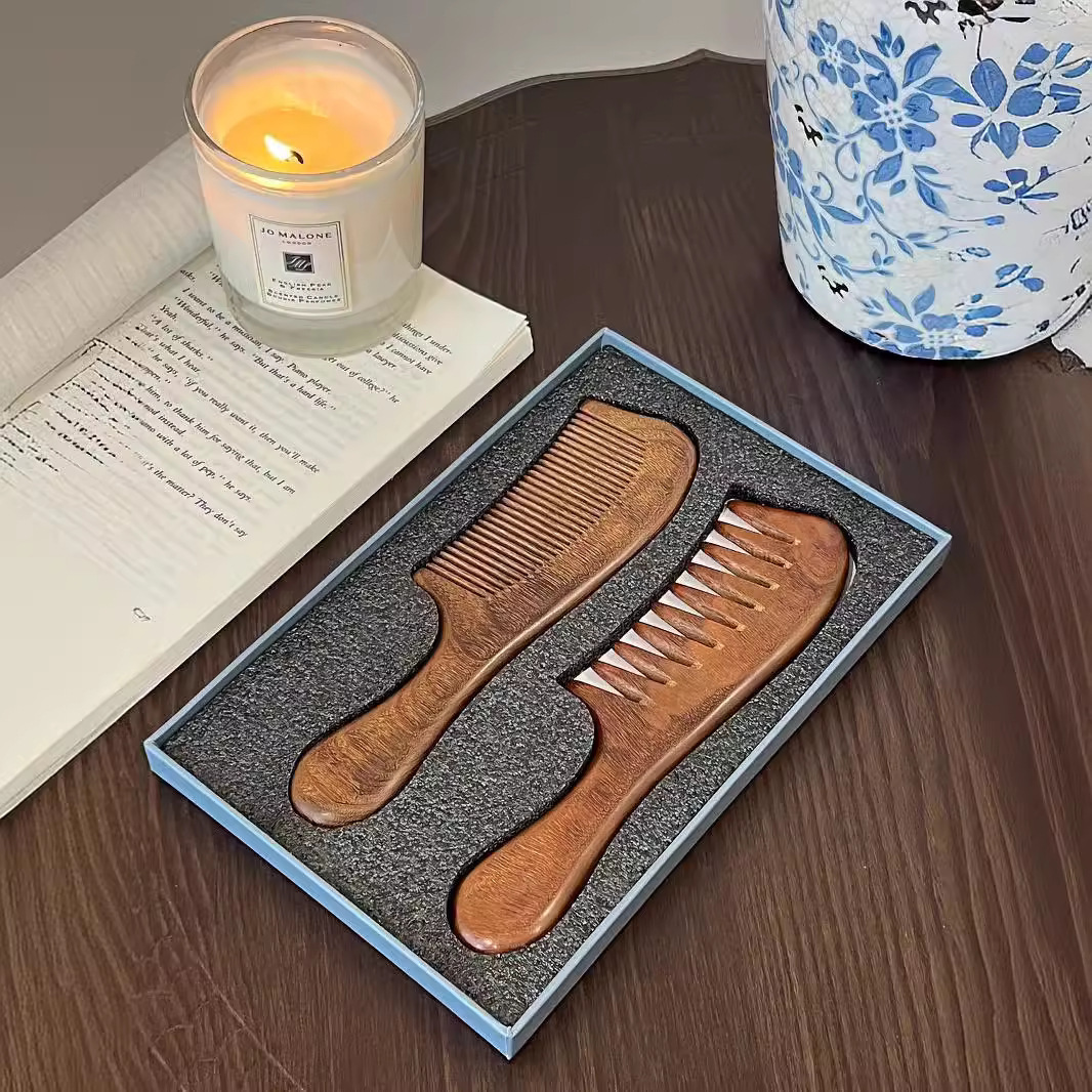 Set de regalo de madera Imylan Rhythm Double Flower con peine de dientes finos para masaje y desbloqueo de meridianos._voghion.com