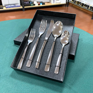 Stainless Steel Knife, Fork and Spoon Set, High-End Appearance, Steak Knife, Dinner Fork, Dinner Spoon, Salad Fork, Tea Spoon, Gift Box Set of 5 Pieces