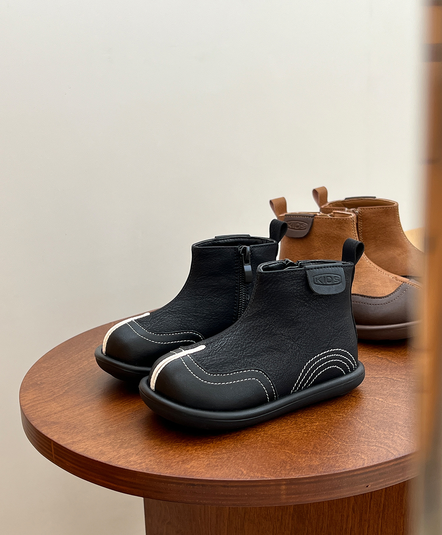 Xia Meng Children's Shoes 2023 Winter New Children's Warm Short Boots Korean Edition Girls' False Split Toe Martin Boots_voghion.com