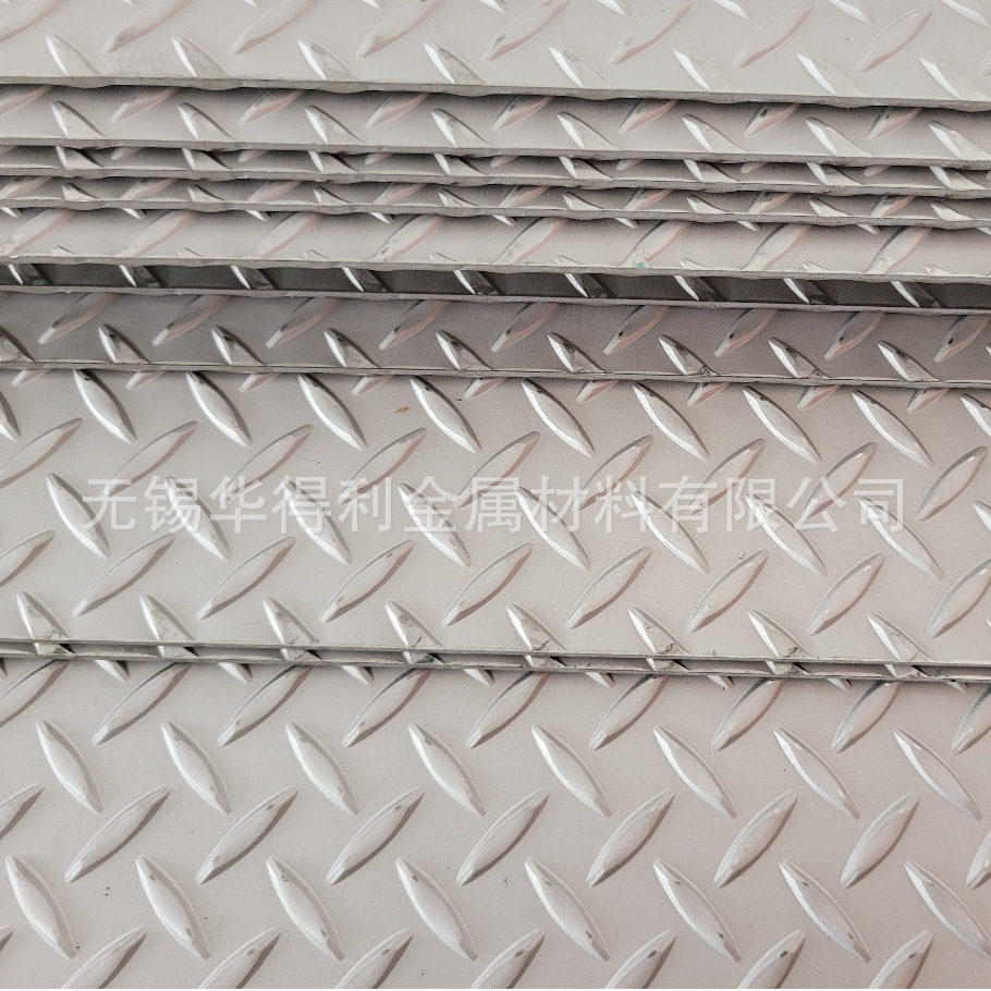 供应 不锈钢花纹板 扁豆花 压花板 304不锈钢板