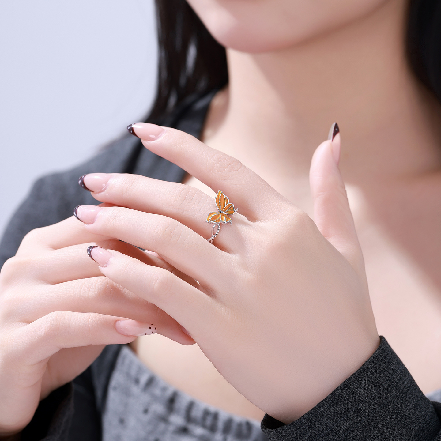 Xuping serie de goteo naranja mariposa anillo de aleación de cobre chapado blanco nicho de lujo ligero pulsero de lujo al por mayor mujeres