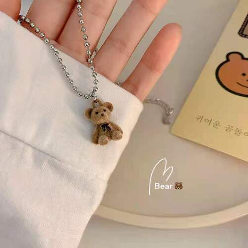 Japanese and Korean-inspired, cute bear necklace for women, trendy, influencer, hip-hop, clavicle chain, simple and personalized, teddy bear sweater chain