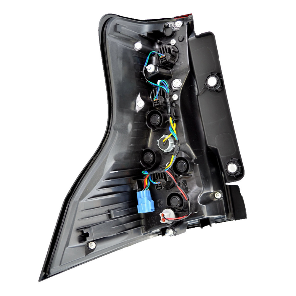 Aplicable a Toyota 17 / 18 / 19 / 20 / 21 Bulldog Prado trasero luz de freno de corriente LED modificada