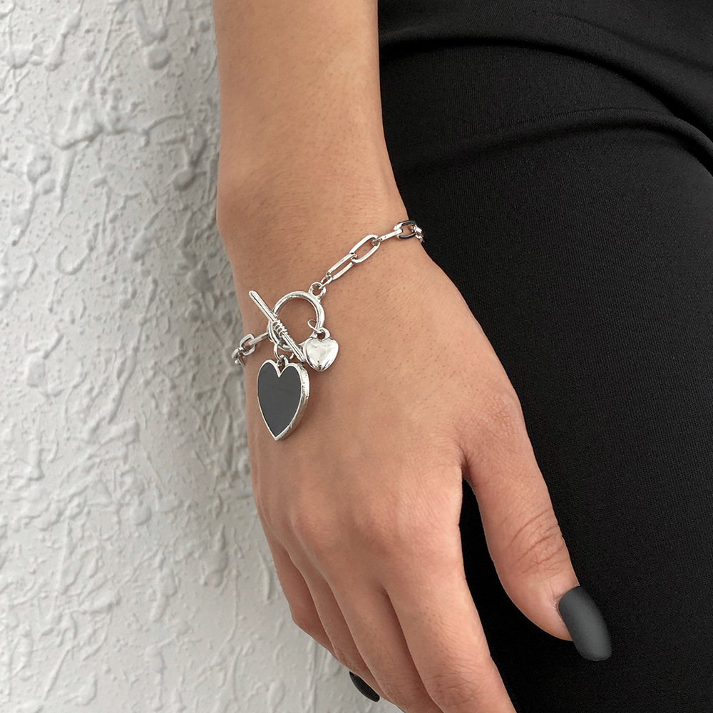 Bracelet Simple En Forme De Coeur Avec Boucle Ot En Gros Nihaojewelry display picture 3