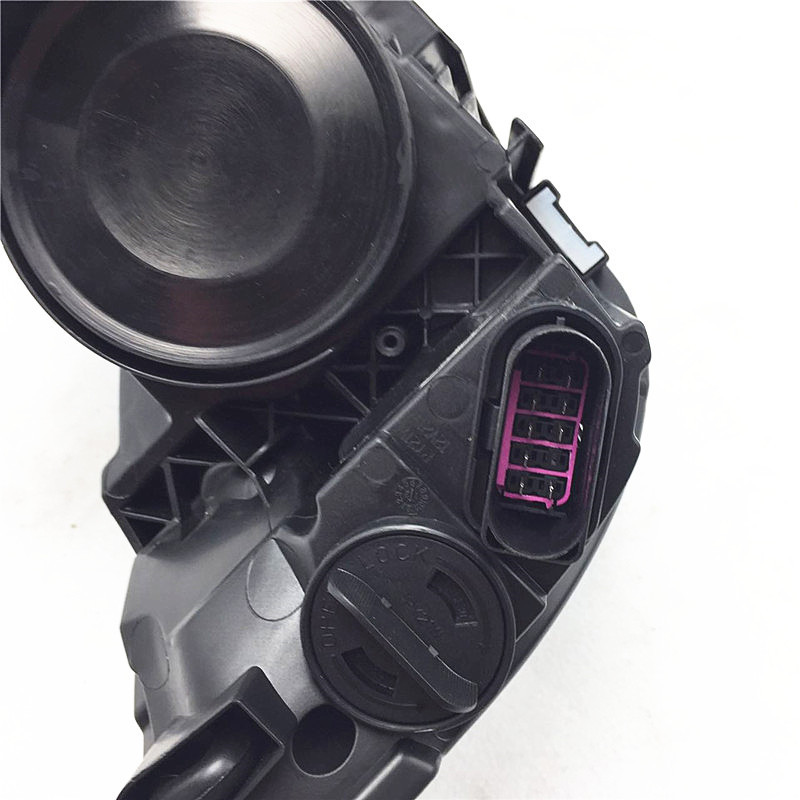 Applicable to Skoda new Ming Rui headlight 10 11 12 13 14 Ming Rui headlight combination lamp assembly