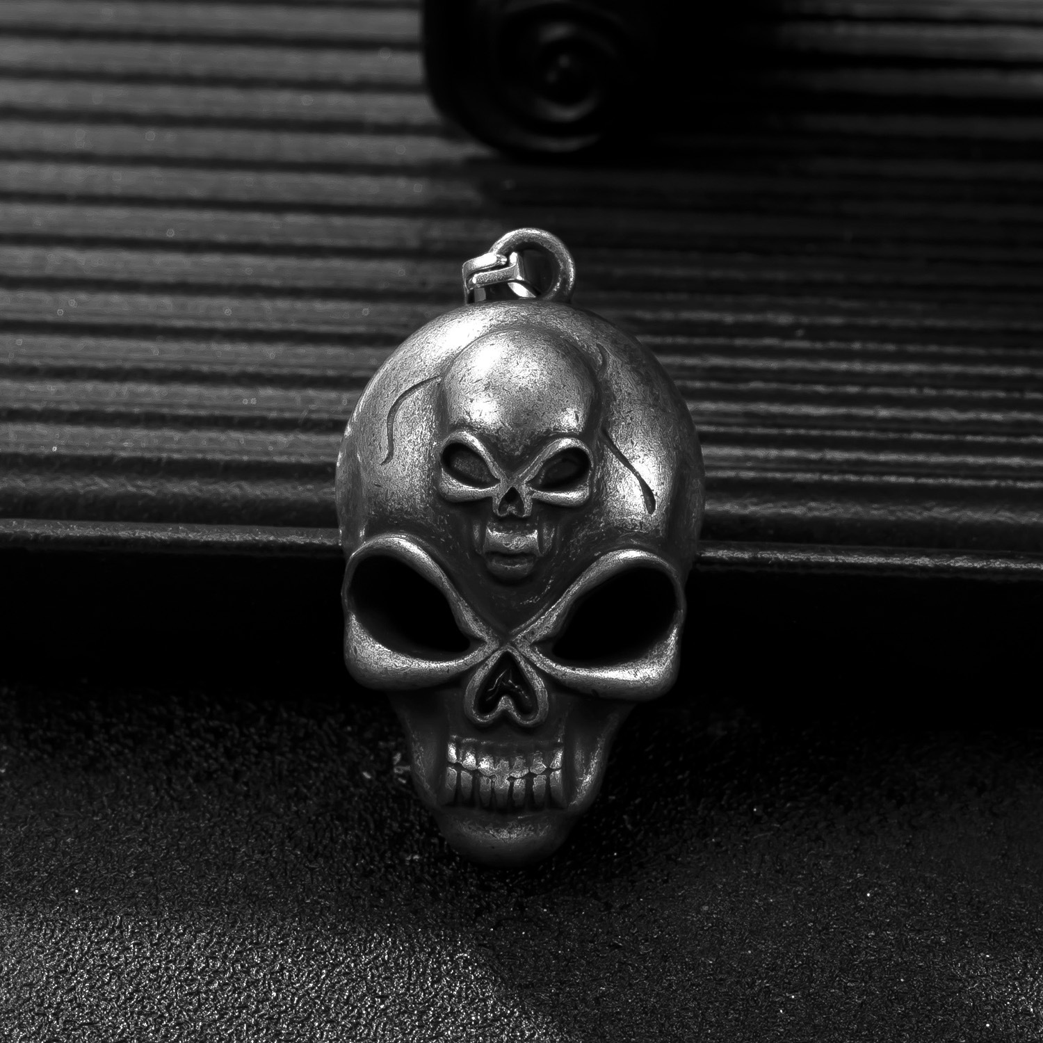 Colgante único Joyas de fundición de acero inoxidable transfronterizas Accesorios de collar de calavera Personalidad Exageración Fábrica de accesorios de joyería de bricolaje