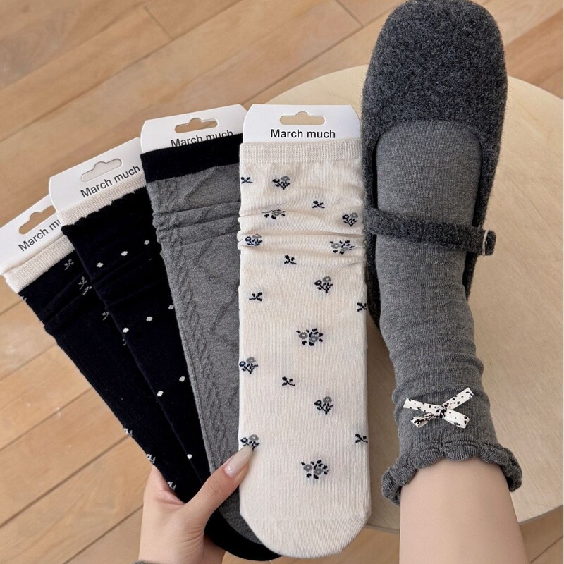 High-end gray-toned style~Korean floral print seamless pile socks, trendy yarn mid-calf socks for women, autumn and winter long socks High-end gray-toned style~Korean floral print seamless pile socks, trendy yarn mid-calf socks for women, autumn and winter long socks