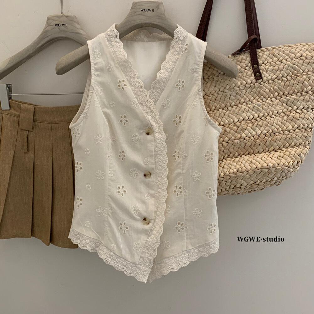 WGWE Chaleco con cuello en v de encaje puro de chicas calientes Chaleco sin mangas delgado hueco de moda Camisa pequeña de primavera y verano para mujer image 2