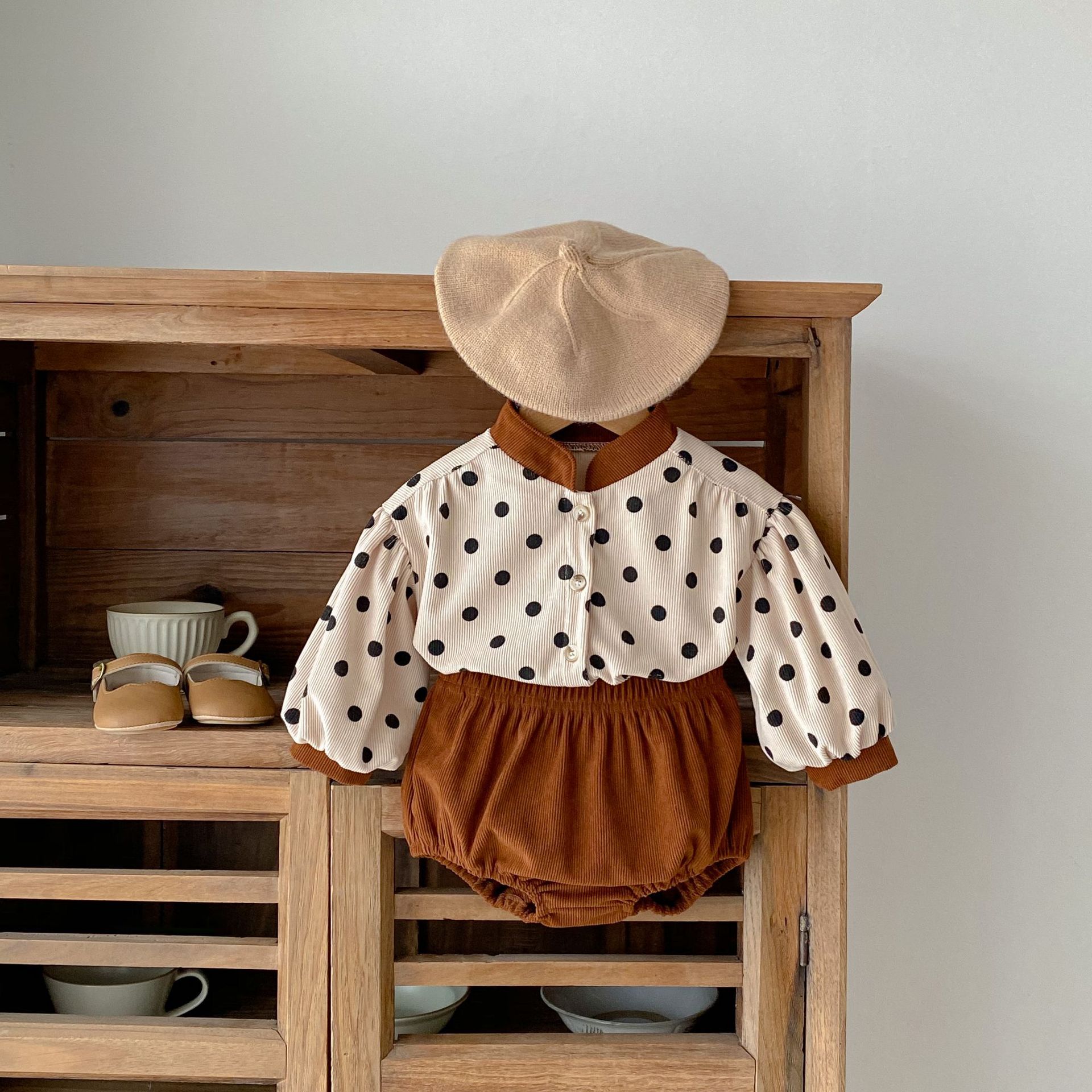 2024 Frühlingskleidung für Säuglinge, Kinder, Jungen und Mädchen mit langärmliger Strickjacke mit Tupfenmuster und kurzen Hosen_voghion.com