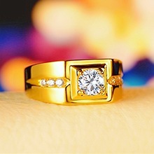 卡莱美镀黄金魅力精湛白钻戒指霸气大指环订婚钻戒男戒成熟戒指饰