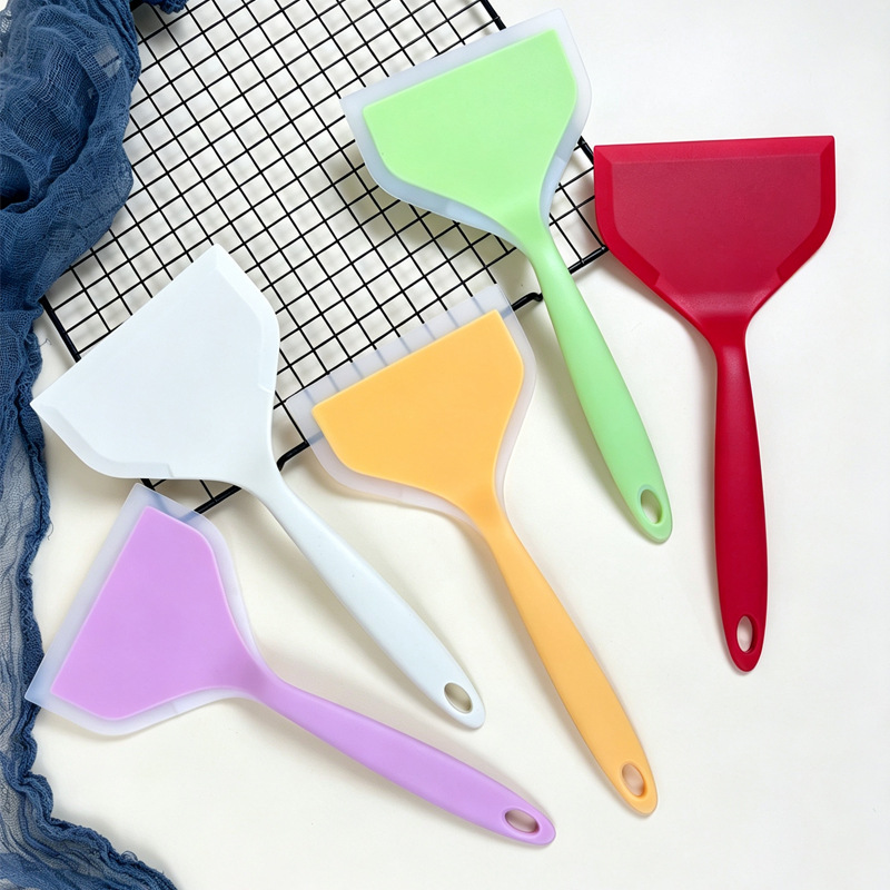 Silicone spatula for tamagoyaki, light luxury and simple kitchen utensil, specialized for pizza and pancakes, non-stick wide-blade spatula for stir-frying and making pancakes
