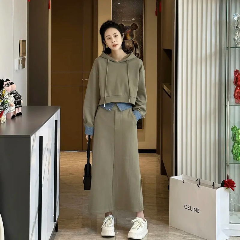 大きいサイズの婦人服の秋の衛衣のスーツの洋気は年齢を減らして太っています。|undefined