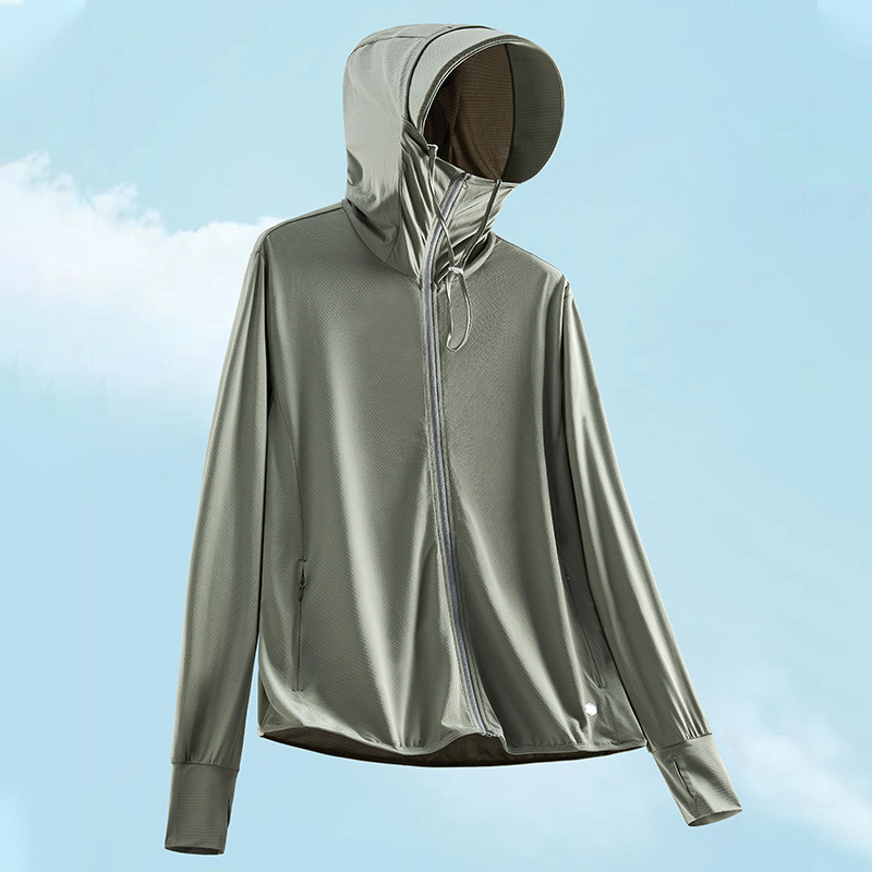 Ropa de protección solar de seda de hielo para hombres, estilo fino de verano, protección solar de seda de hielo resistente a los rayos UV, amantes transpirables, ropa de piel con capucha ligera para mujeres