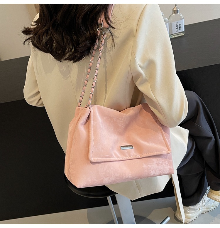 Large capacity for 2024 autumn/winter new fashionable niche women's texture chain single shoulder crossbody tote bag_voghion.com