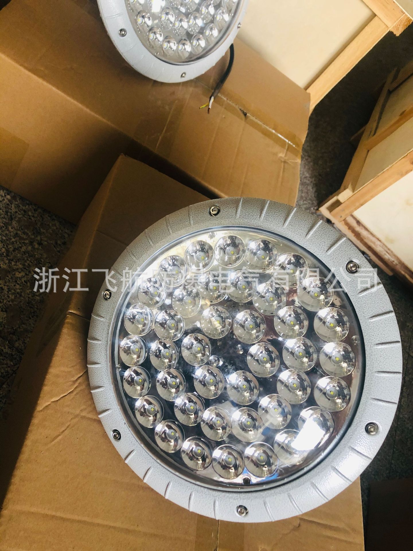 LED������-Ӧ����-̽�յ�-ӫ���