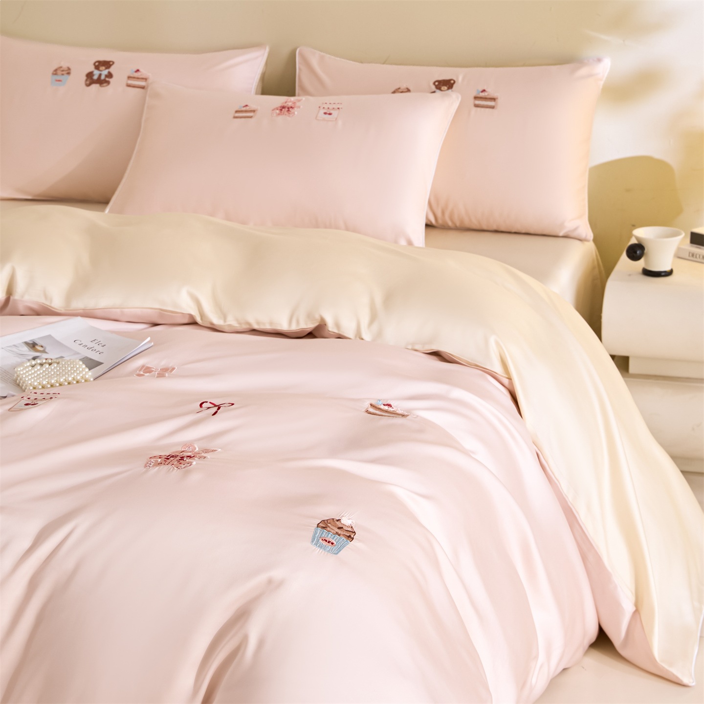 Eiskalter Tencel Bettdeckenbezug Mit Bestickung Und Garnitur_voghion.com