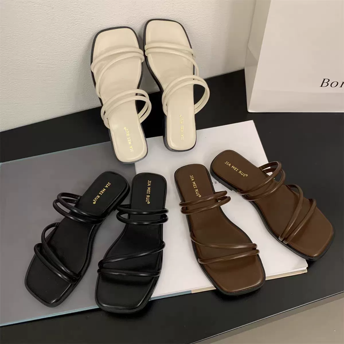 Новая внешняя торговля французская буксирная женщина летом носит пляж