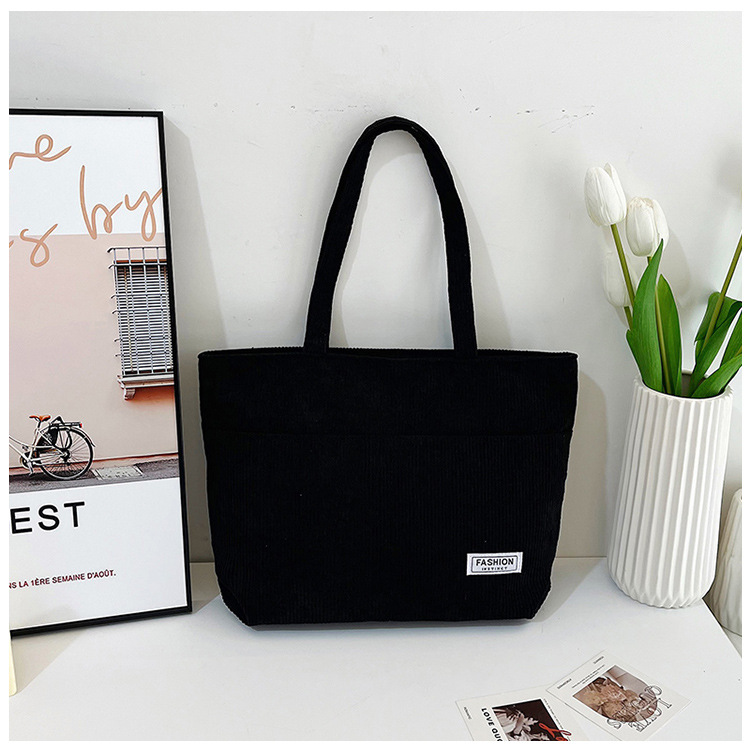 The fashionable and retro bucket bag for women, the new large-capacity versatile crossbody bag for women, and the trendy and elegant tote bag for women are selling well undefined