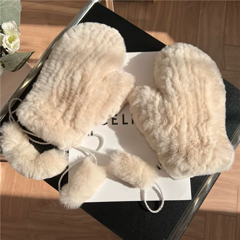 Cute keep warm gloves, windproof elastic set