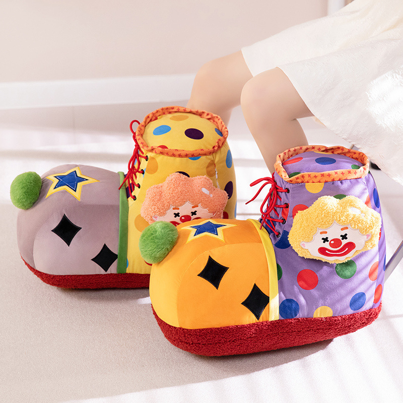 Cute payaso almohada bolígrafo almohada estudiante almohada de gran capacidad regalo de cumpleaños de caricatura payaso