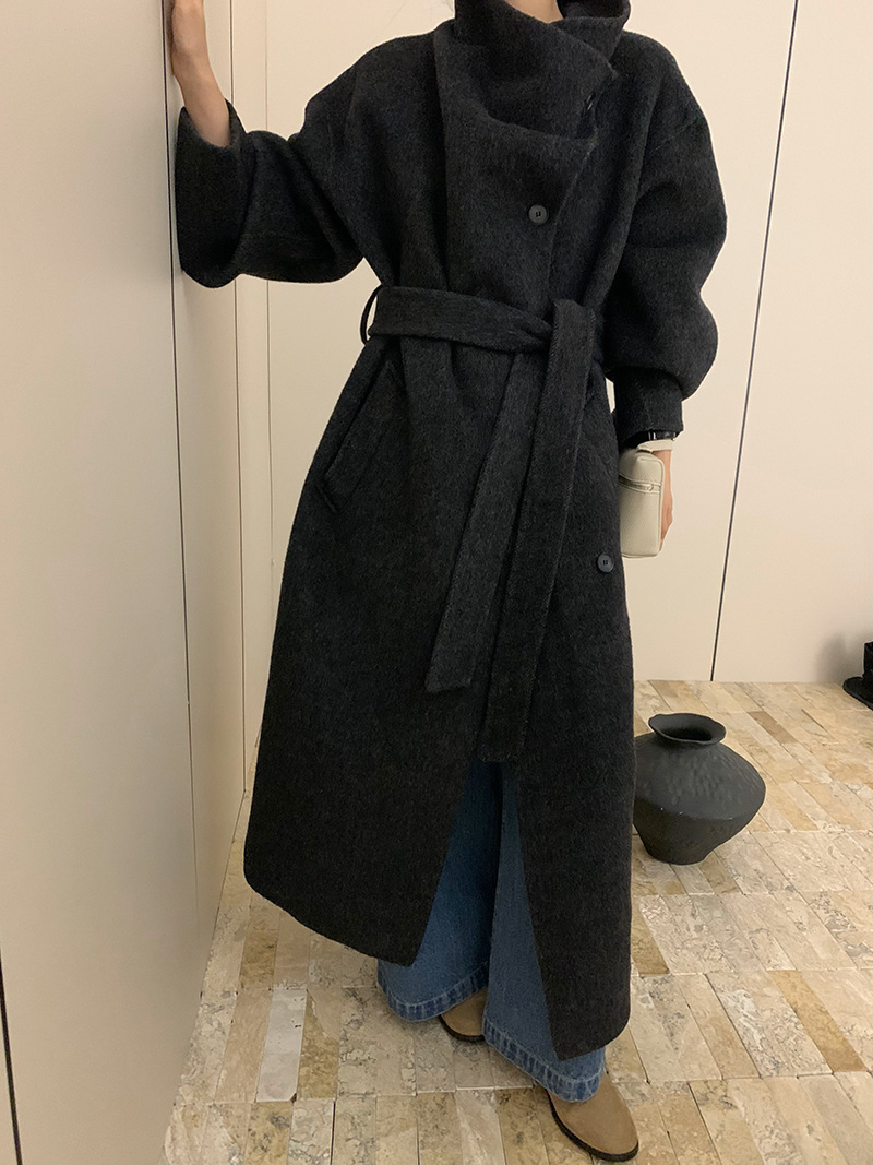 검은색
