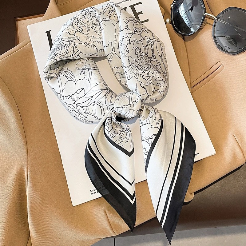 Primavera pequeña bufandas de seda ~ primavera y verano fresca sensación de reducción de la edad de las niñas coreanas pequeñas bufandas de seda de lujo ligero mujeres versátiles