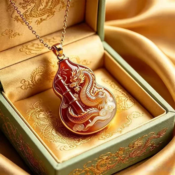 Traditional Chinese-style dragon-patterned gourd keychain, enamel-painted alloy car key pendant, a lucky charm to bring good fortune, a portable decorative accessory