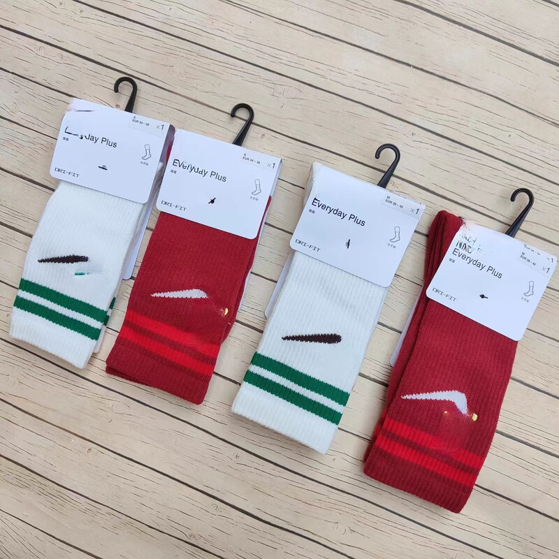Suvan Next Double Hook Embroidery Towel Bottom Socks Red Christmas Socks Unisex Colorful Basketball Socks Mid-Calf