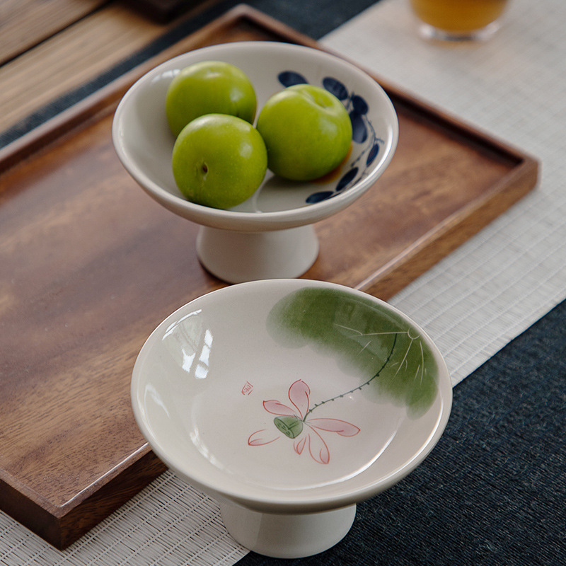 中国式のお茶の皿は簡単に家庭用の高足の精巧な果物の皿の陶磁器のお菓子の皿でお茶を飲みます。|undefined